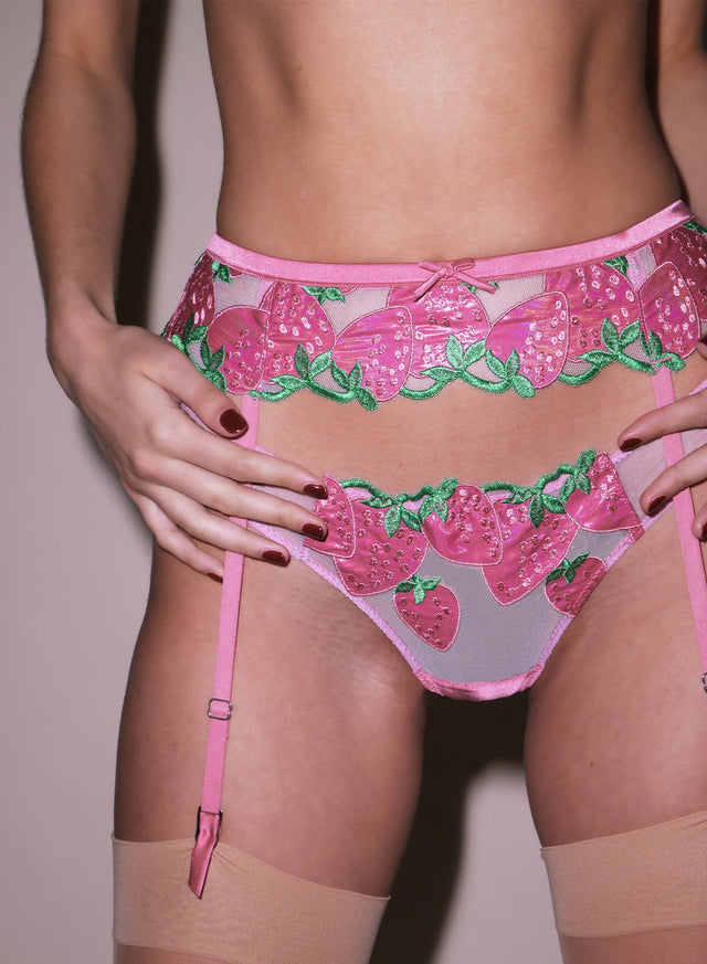 Pink cadillac - Wild Strawberry Garter Belt | Fleur du Mal - DEMO