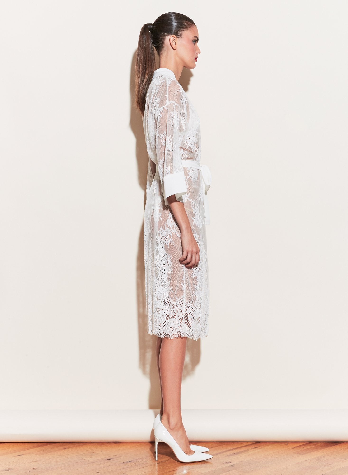 Cillis Lace Robe