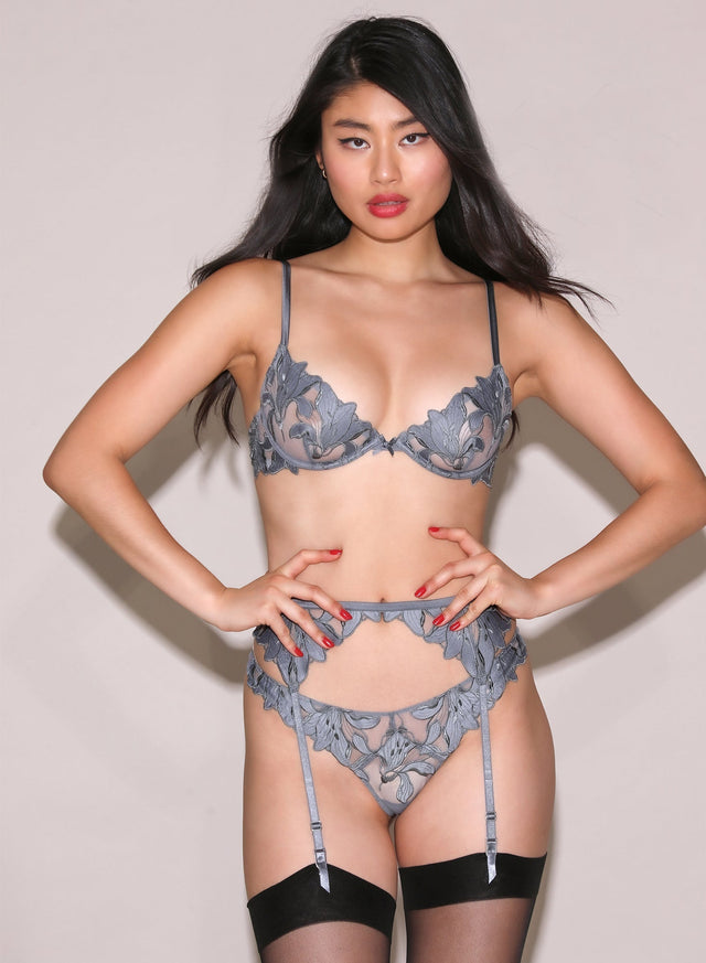Mr. grey - Lily Embroidery Plunge Demi Bra | Fleur du Mal - DEMO