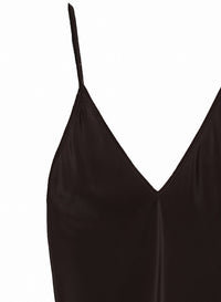 Short V-Neck Slip